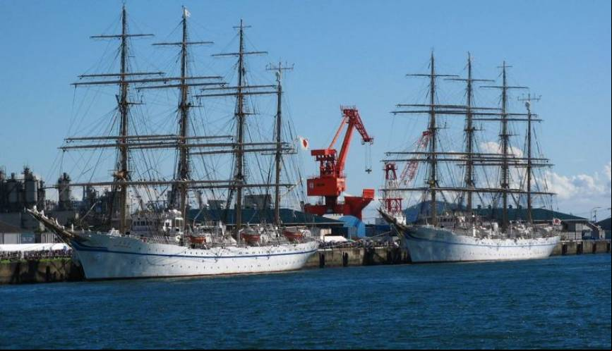 Buque escuela NIPPON MARU II Y EL KAIWO MARU (Jap