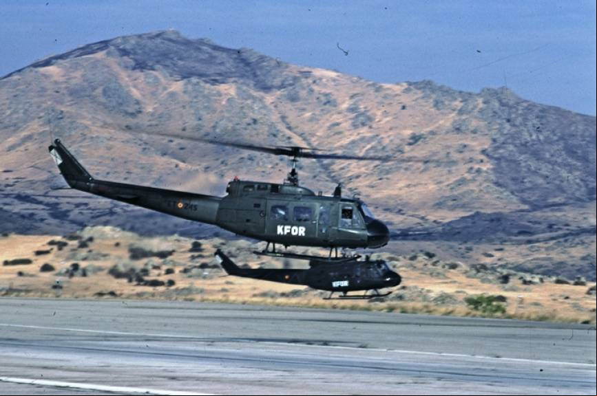 Entre las misiones internacionales del UH-1H estuvo la protagonizada en Kosovo en 2000, para los que se pint