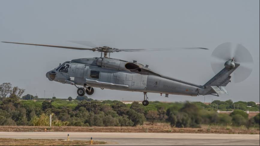 Este SH-60F comparte en gran medida dise