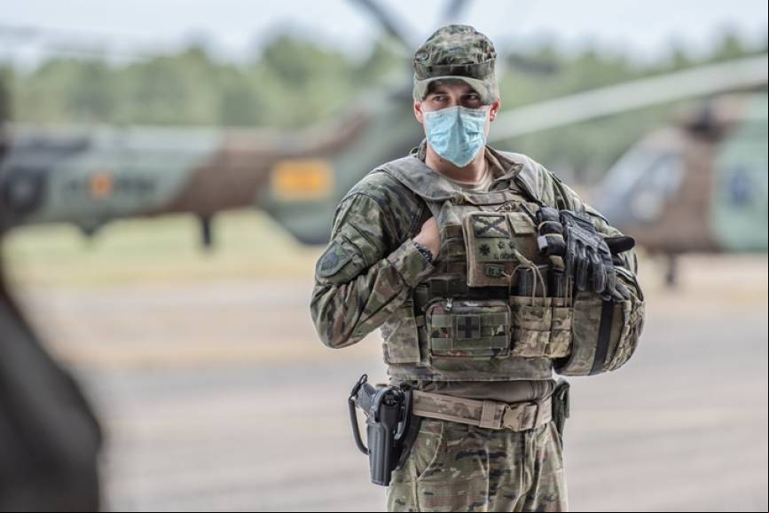 En total, aproximadamente 800 militares han participado