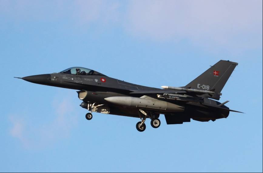 Uno de los F-16 de la Real Fuerza A